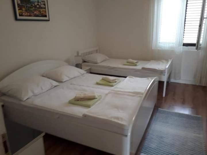 Apartments Verica Pag Town Exterior photo
