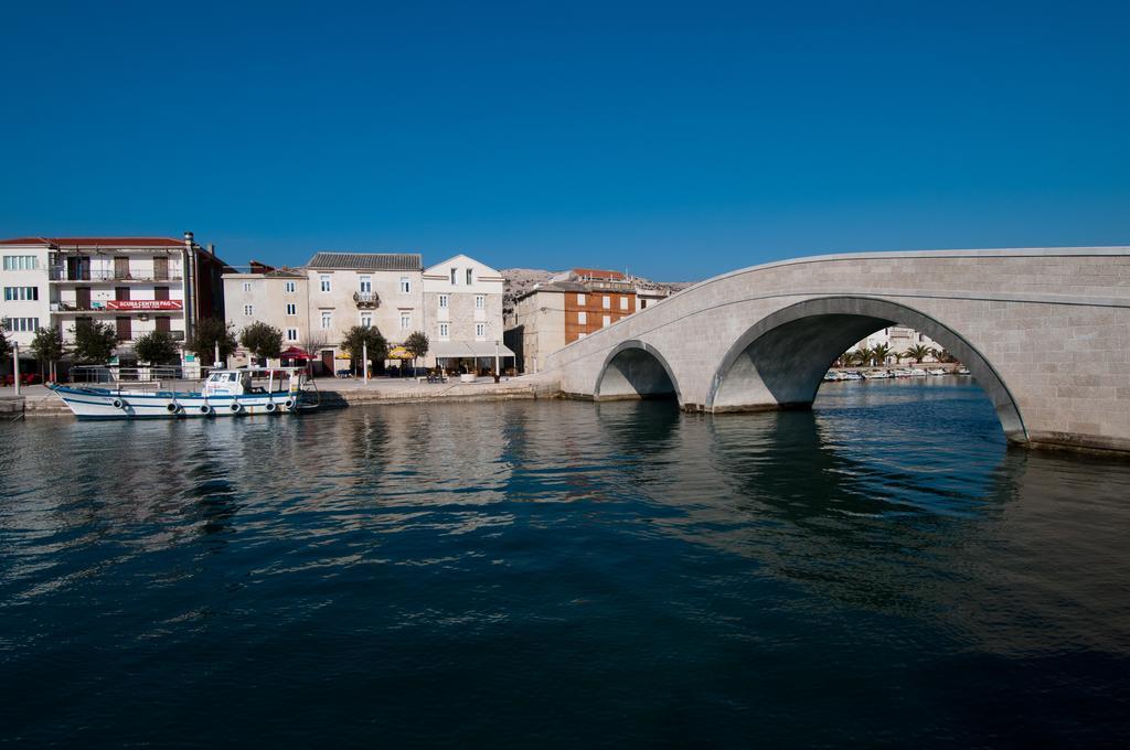 Apartments Verica Pag Town Exterior photo